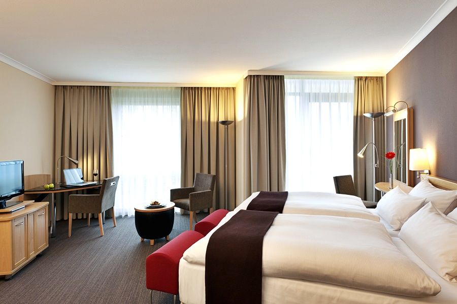 Nh Berlin Alexanderplatz Hotel Bagian luar foto